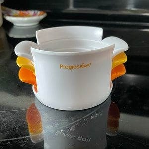 New never used Progressive Compact Egg Slicer
